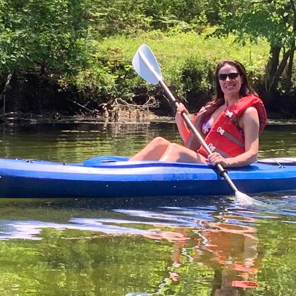 Meet your Posher, Amy - Picture 1 of 1